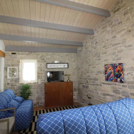Maison Cosy Au Coeur Du Village, 4 Couchages, Proche Et Port, Wifi Inclus - Fr-1-246a-134 Holiday home *